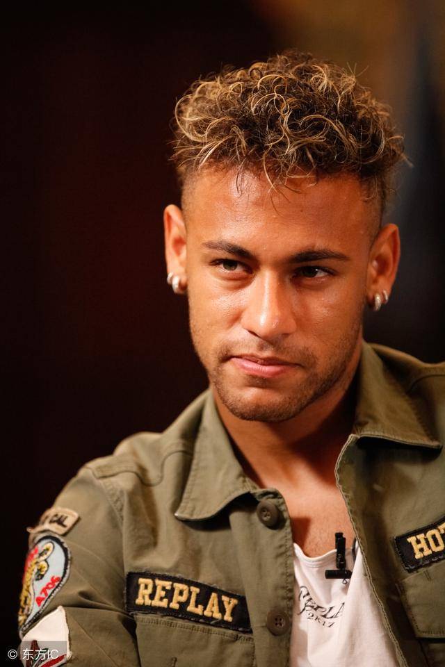 位律师对企 位律师对企