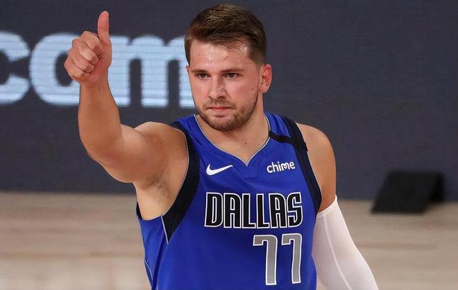 边路传中和 边路传中和