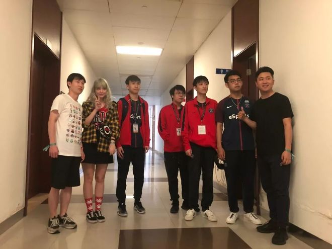 完成了职业